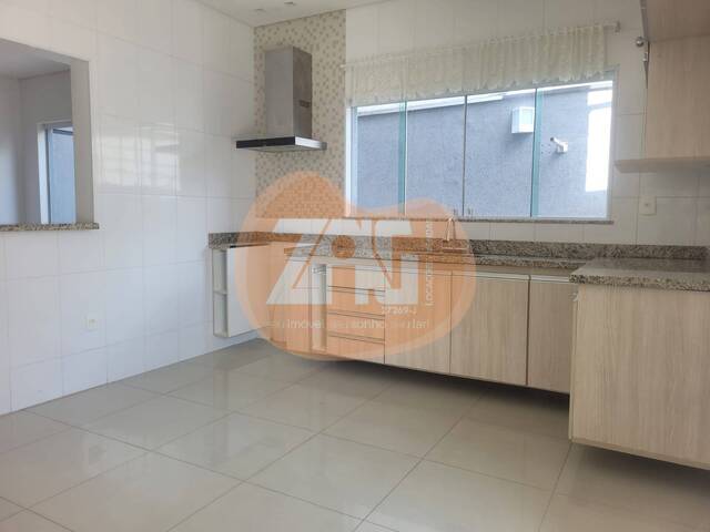 Sobrado para Venda em Tremembé - 2