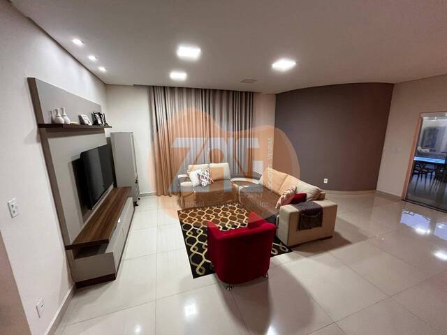 #SO099 - Sobrado para Venda em Taubaté - SP - 2