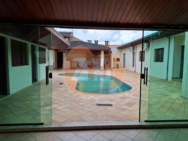 #CA594 - Casa para Venda em Taubaté - SP - 2