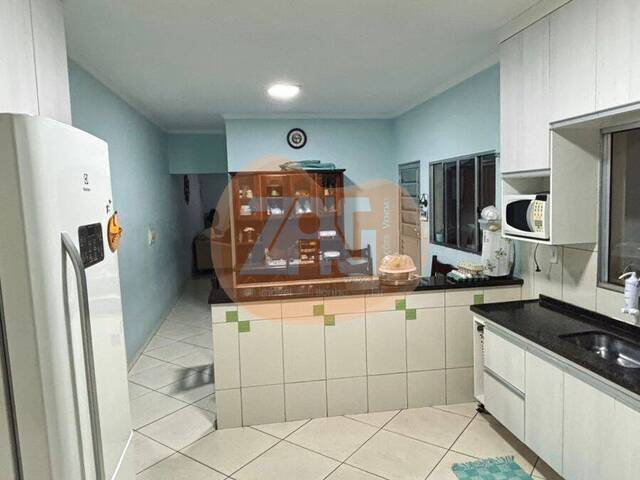 Sobrado para Venda em Taubaté - 2