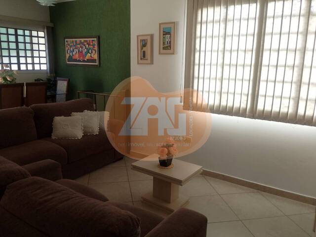 Sobrado para Venda em Taubaté - 5