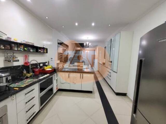 Sobrado para Venda em Tremembé - 2